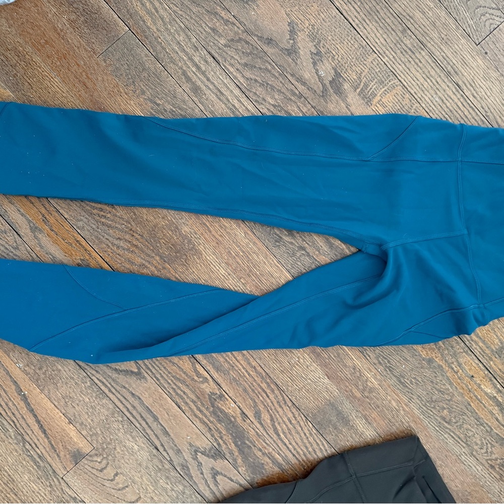 Women's Blue Lululemon leggings